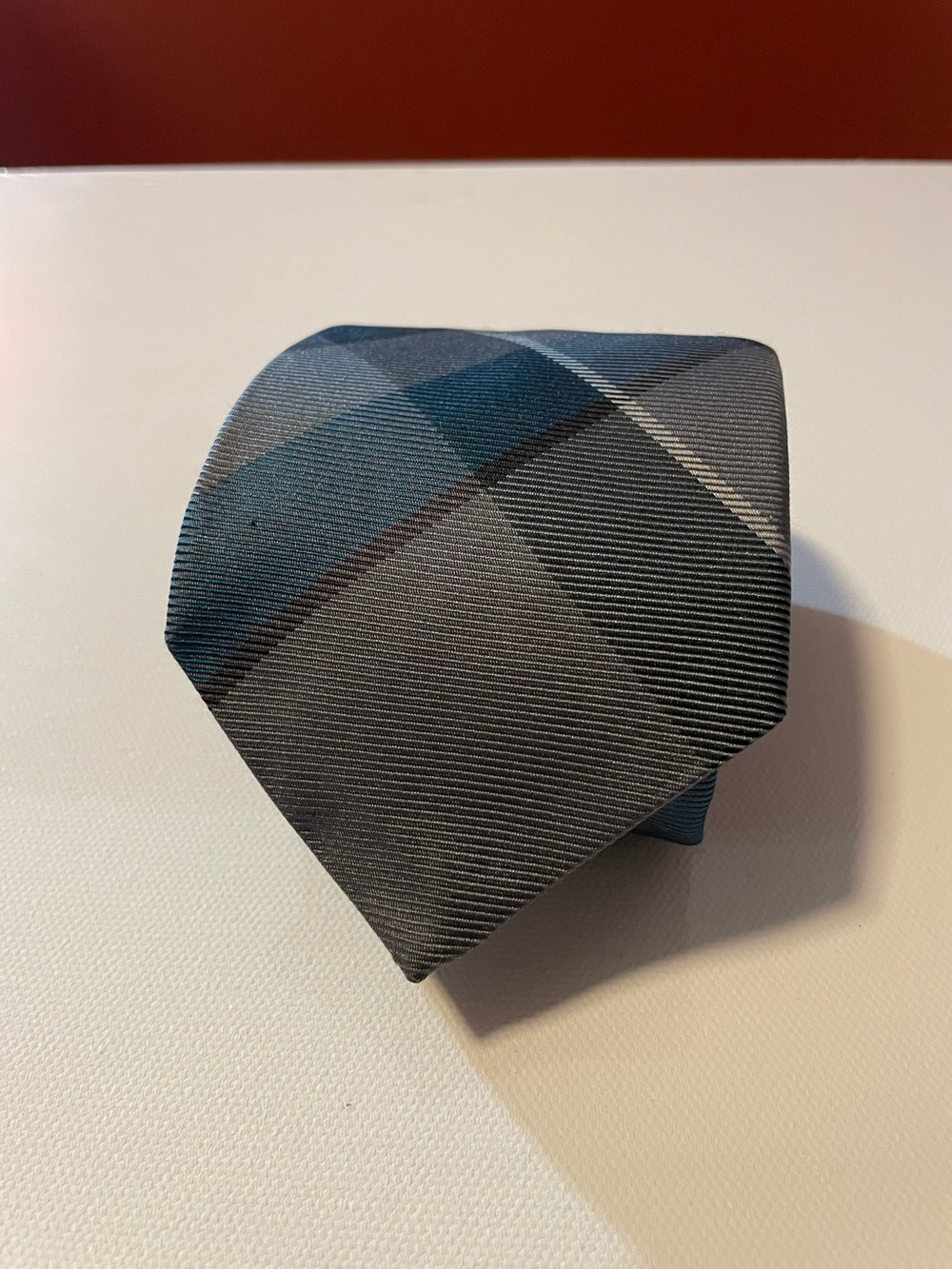 Burberry London Men’s Classic Plaid Two Tone Silk Luxe Tie